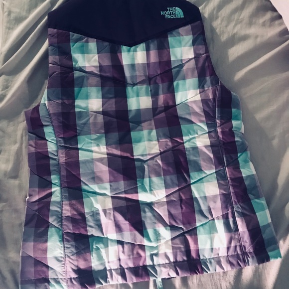 BNWOT Plaid northface vest! - Picture 3 of 7